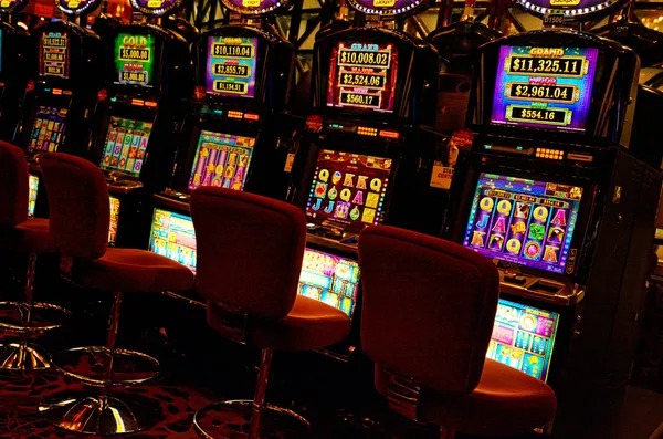 Our king999 BandarQ live table interface
